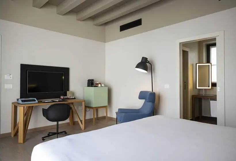 Standard-huone, Savona 18 Suites