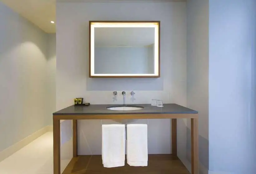 Executive-sviitti, Savona 18 Suites