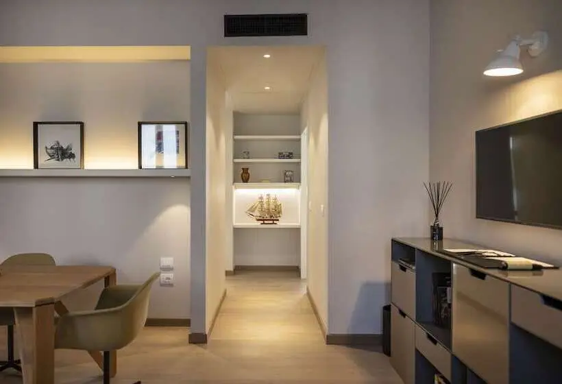 Executive-sviitti, Savona 18 Suites