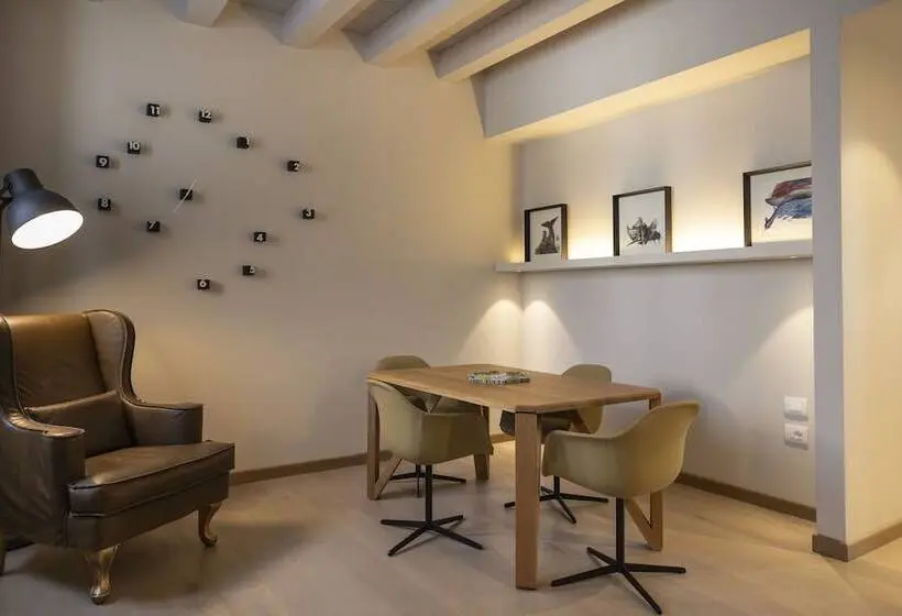 Executive-sviitti, Savona 18 Suites