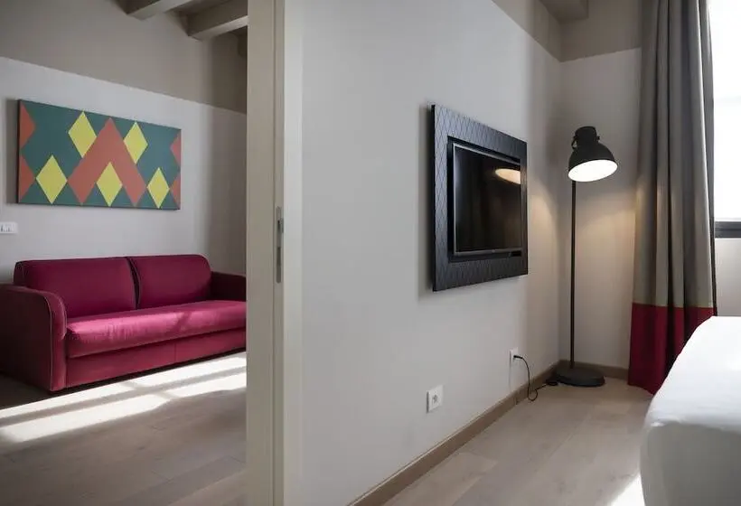 Executive-sviitti, Savona 18 Suites