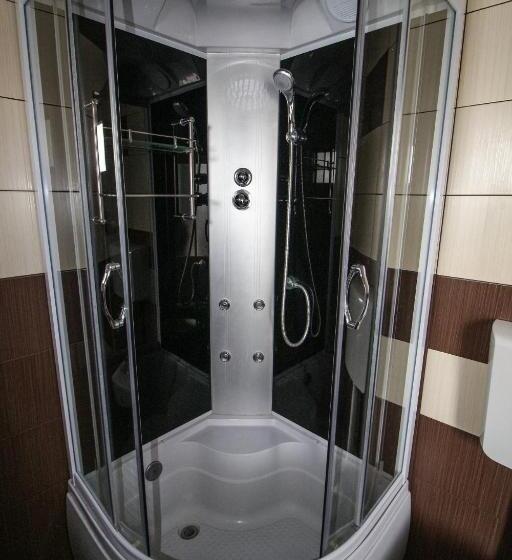 豪华三人间, Motel Aris Meridian