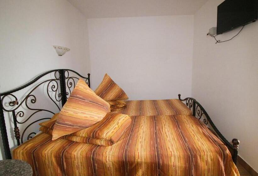 标准三人间, Motel Aris Meridian