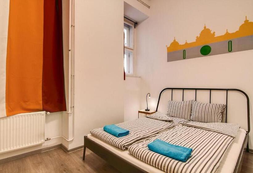 Standardrum Delat Badrum, Pal's Mini Hostel