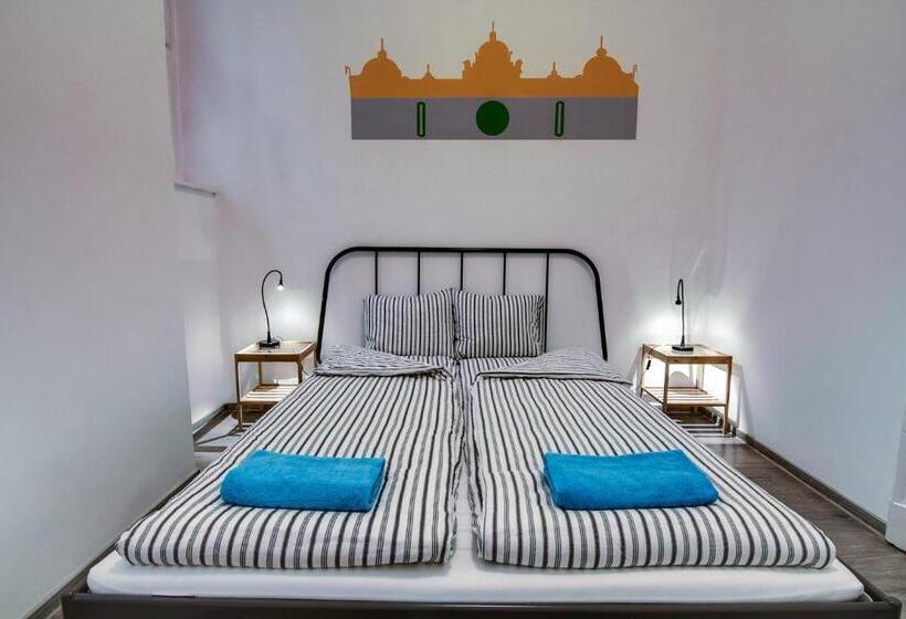 Standardrum Delat Badrum, Pal's Mini Hostel