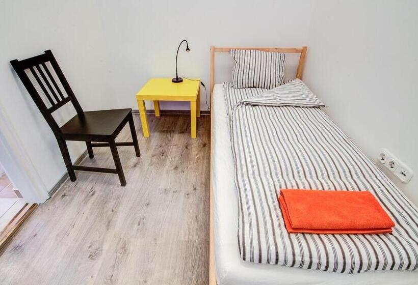Standard Enkelrum Delat Badrum, Pal's Mini Hostel