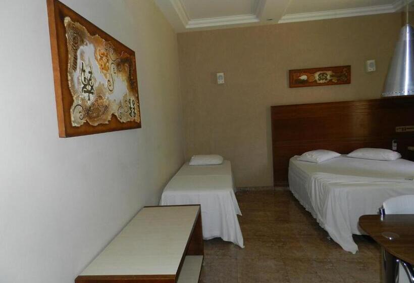 スタンダード4人部屋, Paradise Inn