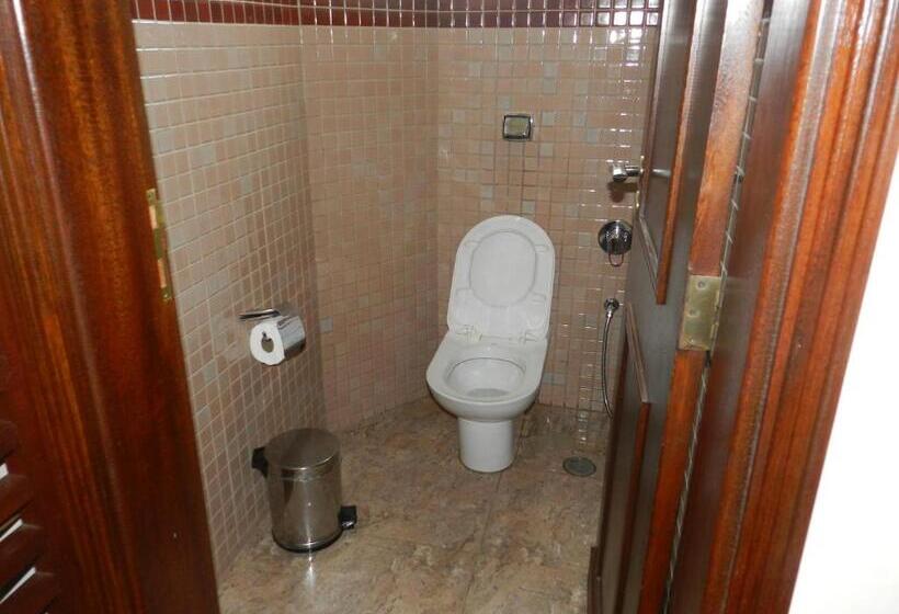 Четырехместный Номер Стандарт, Paradise Inn