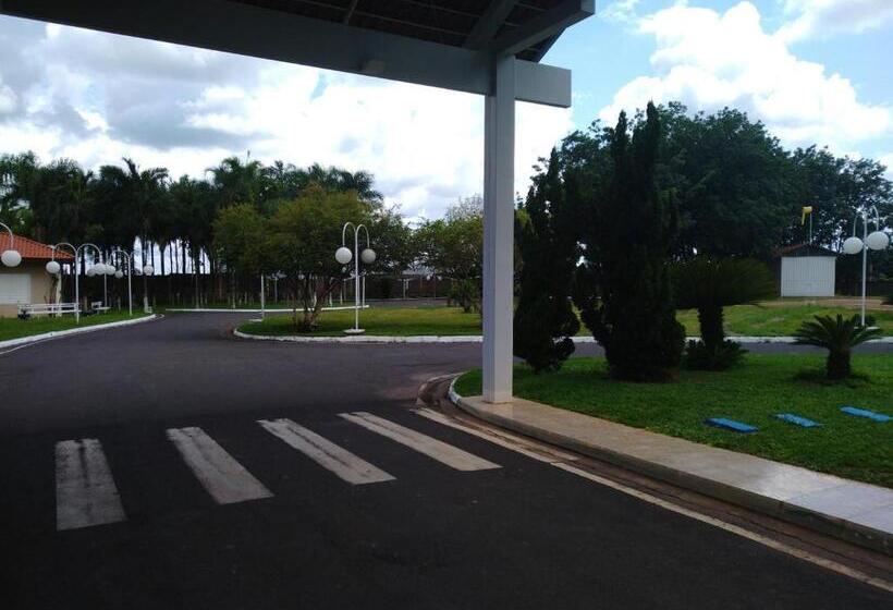 デラックスルーム, Paradise Inn