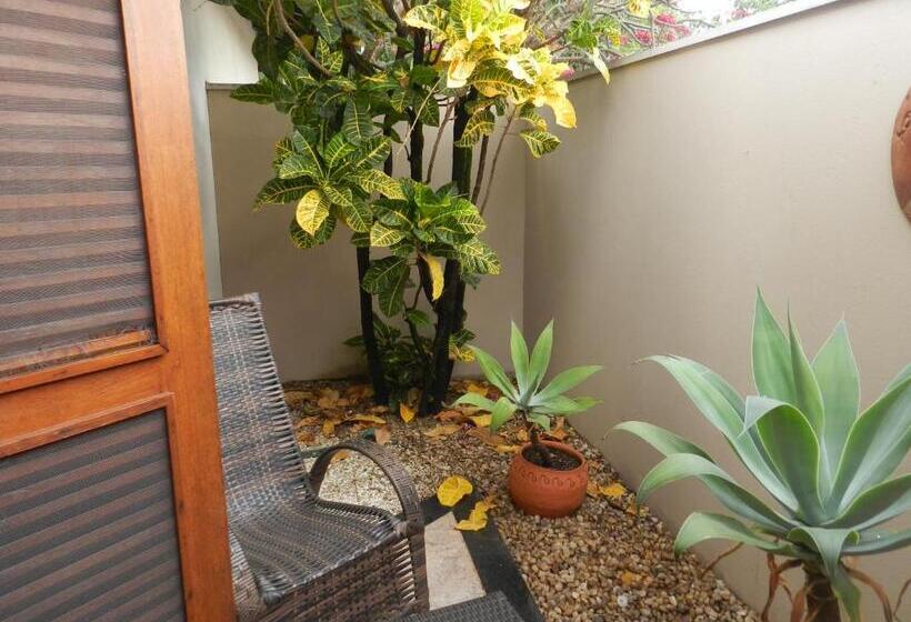 ハイドロマッサージバス付きスイート, Paradise Inn