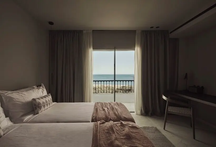 2 Bedrooms Suite Sea View, OKU Andalusia