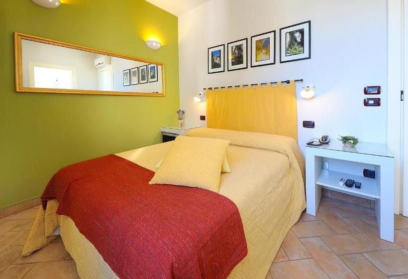 غرفة إقتصادية, Albergo Giuan Arma Di Taggia