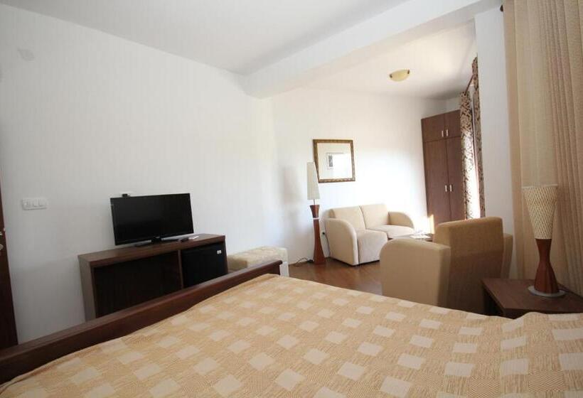 اتاق لوکس با بالکن, Apartment Biba