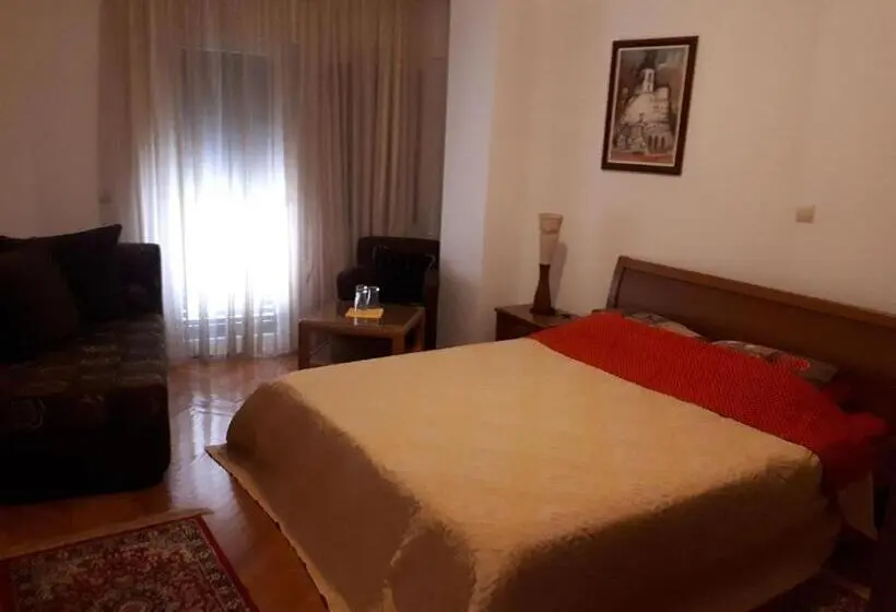 اتاق لوکس با بالکن, Apartment Biba