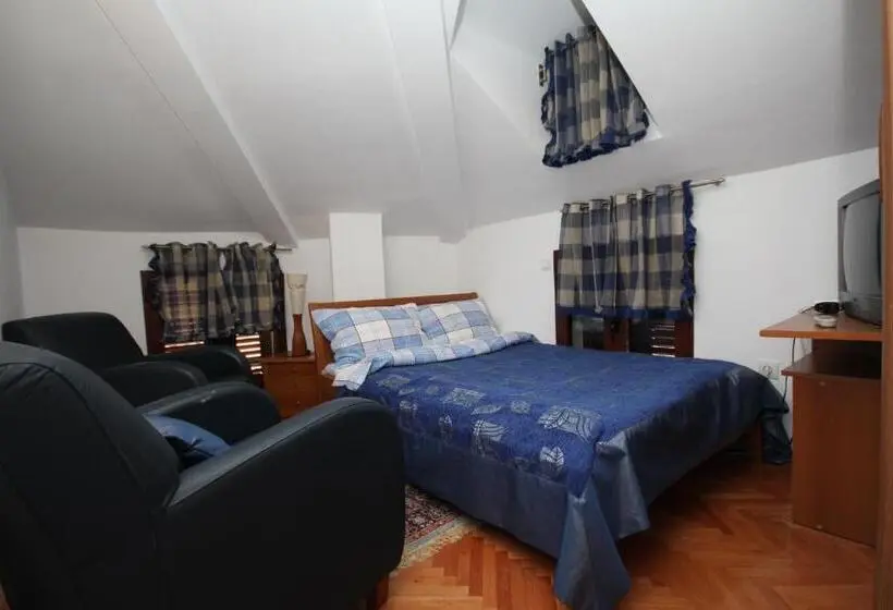 اتاق لوکس, Apartment Biba