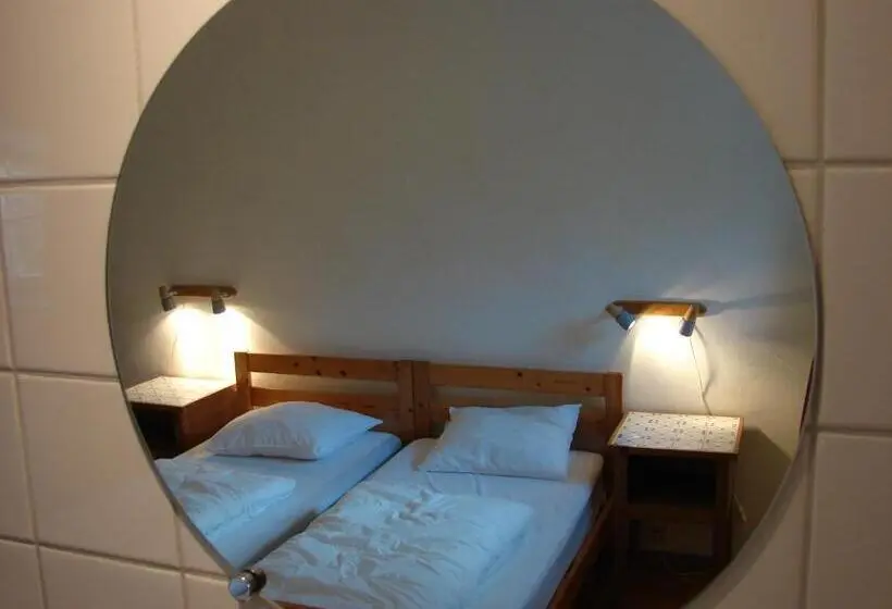 バスルーム共有のトリプルスタンダード, B&b Snow View Lodge