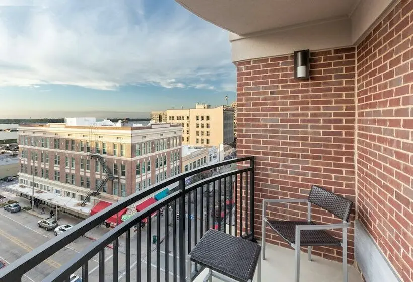 ダブルベッドスタンダードルーム, Courtyard By Marriott Baton Rouge Downtown
