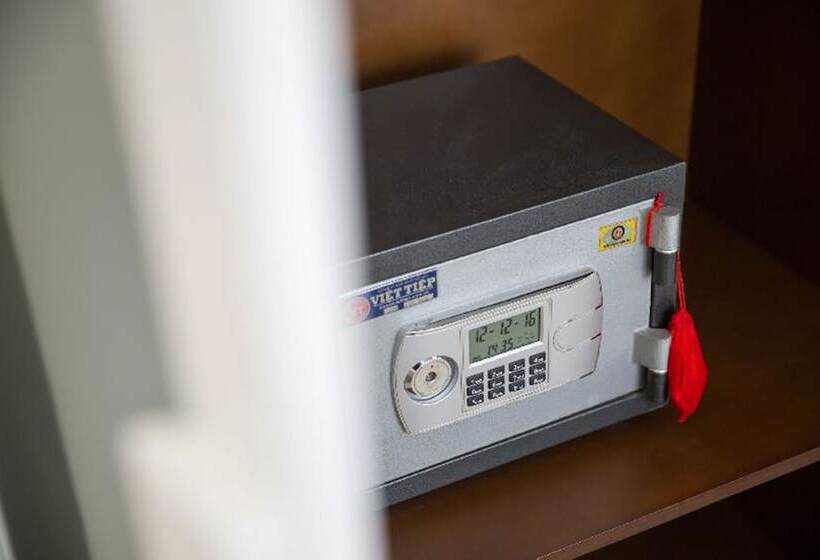 سوییت جونیور با بالکن, Dream Central