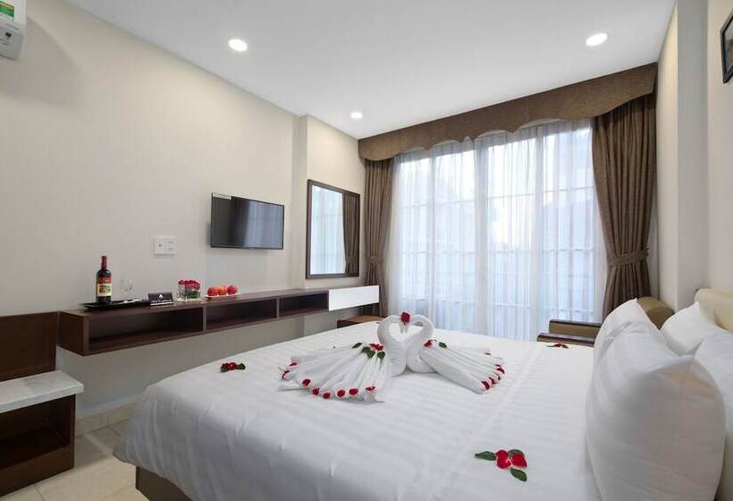 سوییت جونیور با بالکن, Dream Central