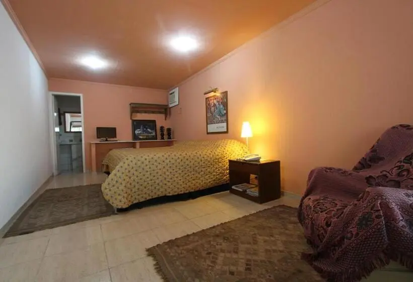 Master Suite, Highlander