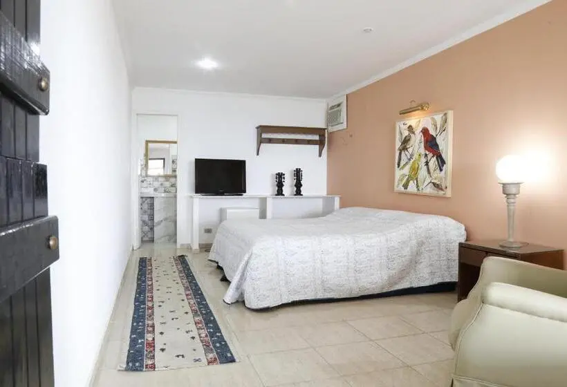 Master Suite, Highlander