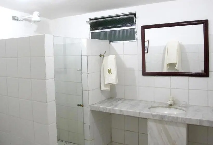 Master Suite, Highlander