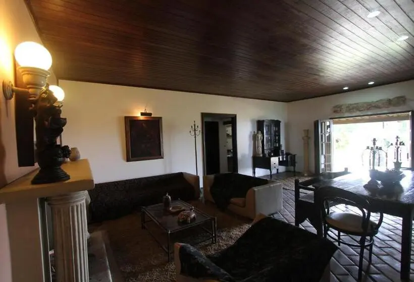 Chalet, Highlander
