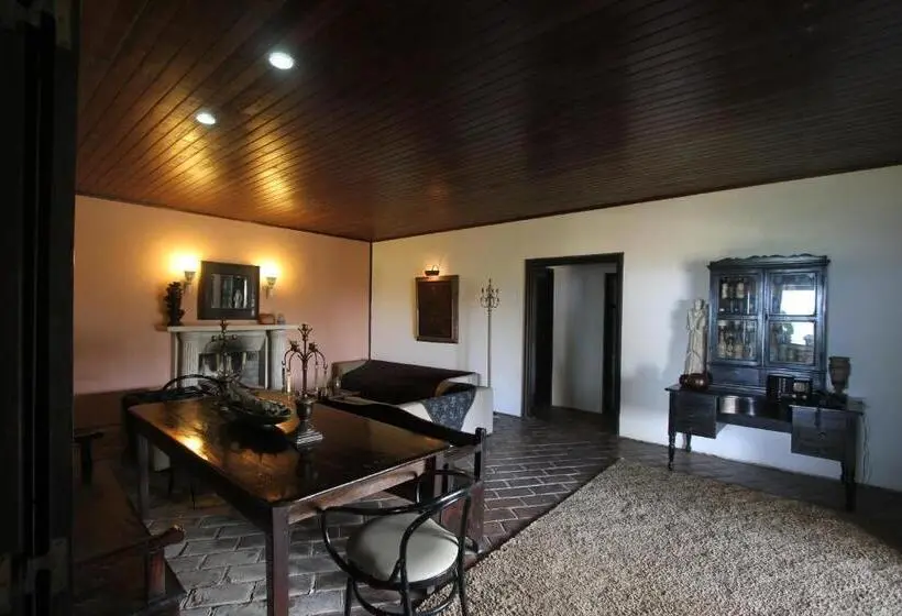 Chalet, Highlander