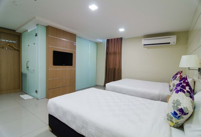 Семейный Номер, Mornington Hotel Sitiawan