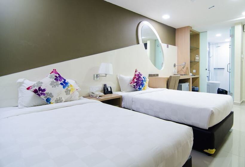 Номер Deluxe, Mornington Hotel Sitiawan