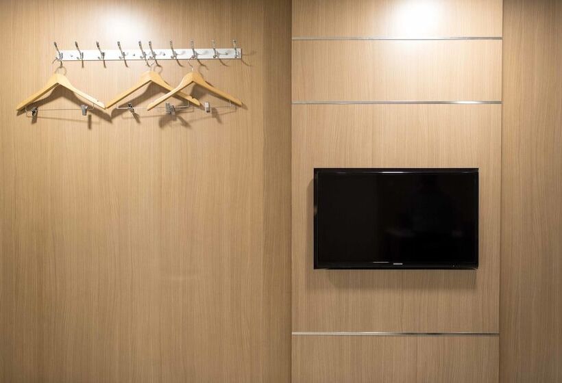 Люкс 2 Спальни, Mornington Hotel Sitiawan