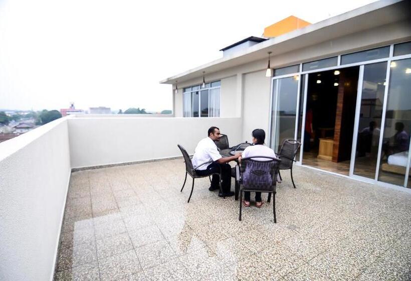 سوییت لوکس, Mornington Hotel Sitiawan