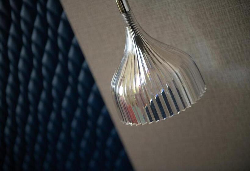 가든 전망 주니어 스위트, Rainbow