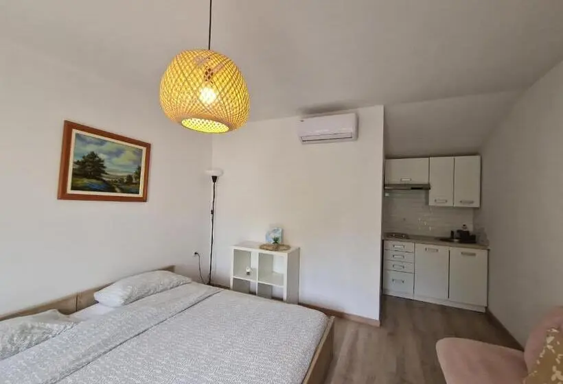Standard-studio King-vuode, Rooms Lav