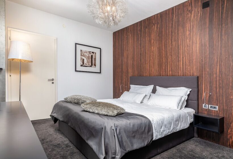 غرفة سوبيريور مطلّة علي البحر مزودة بشُرفة, Brijuni Hotel Istra