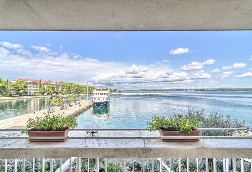 غرفة سوبيريور مطلّة علي البحر مزودة بشُرفة, Brijuni Hotel Istra