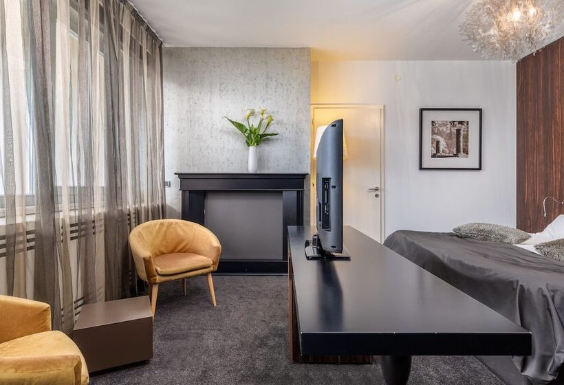 غرفة سوبيريور مطلّة علي البحر مزودة بشُرفة, Brijuni Hotel Istra