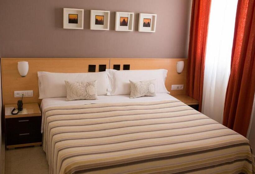اتاق استاندارد سه نفره, Hostal Albero by eme hoteles
