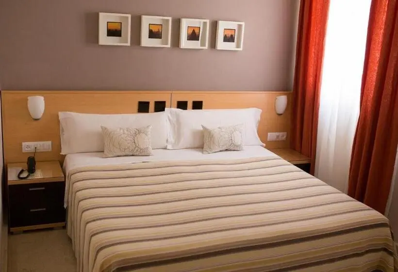 ファミリールーム, Hostal Albero by eme hoteles