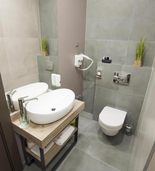 חדר אקונומי יחיד, Castellum