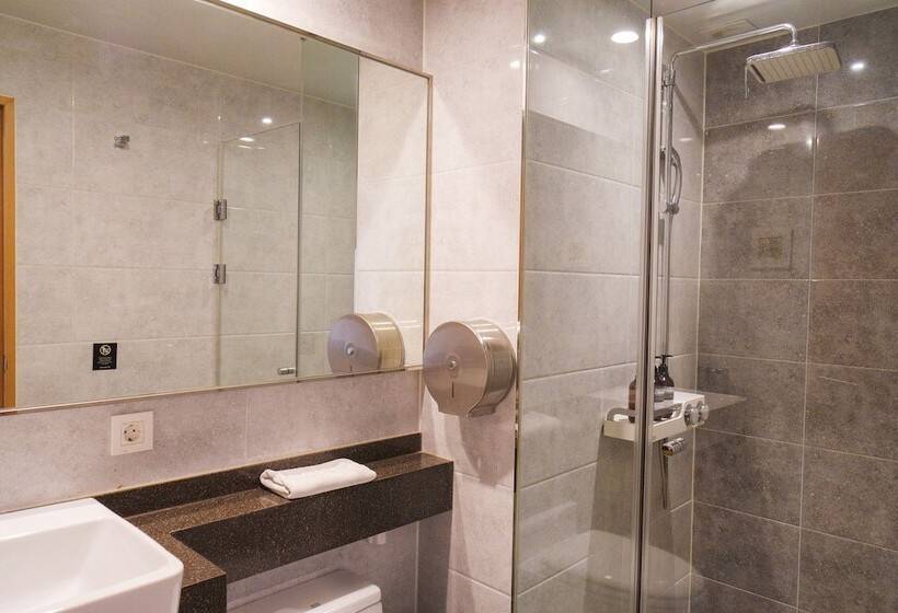 غرفة قياسية, Jongno Lumia Tourist