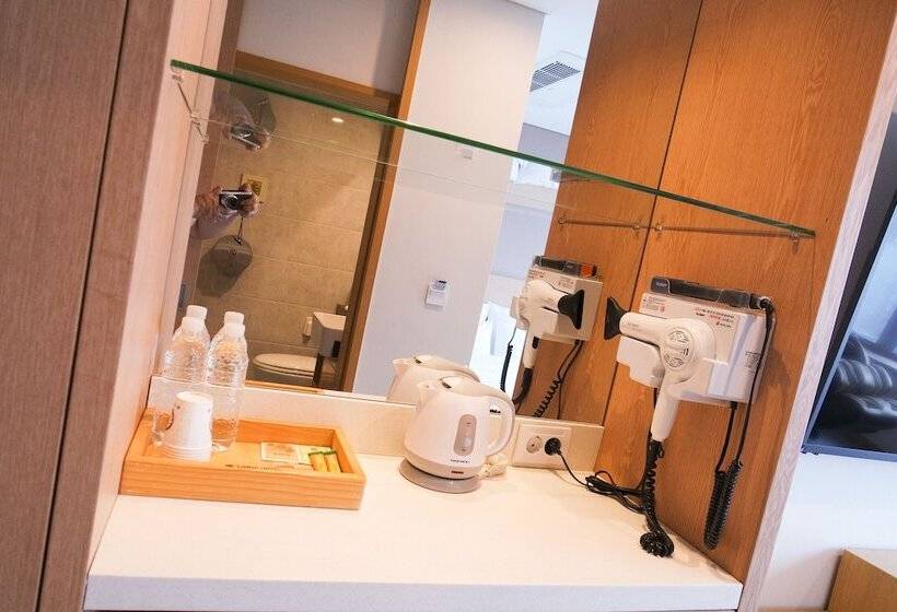 غرفة قياسية, Jongno Lumia Tourist