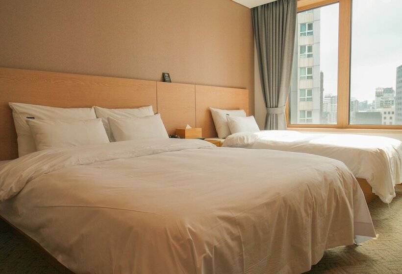 غرفة قياسية, Jongno Lumia Tourist