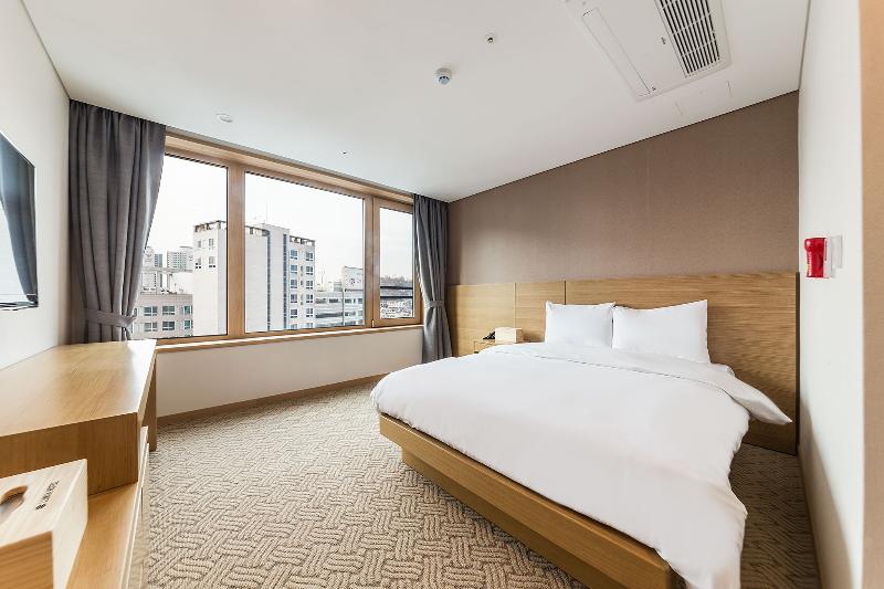 غرفة قياسية, Jongno Lumia Tourist