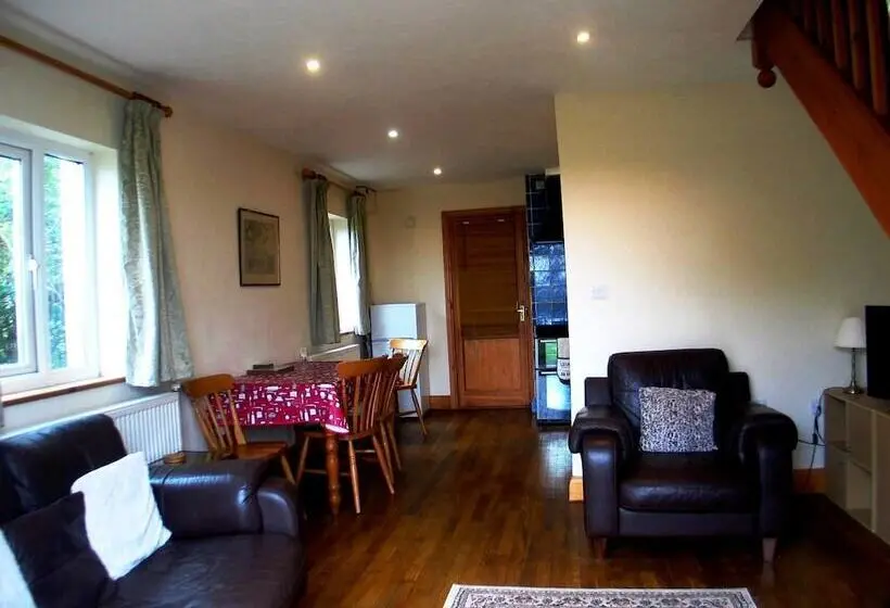 ２ベッドルームハウス, Lamphey Park