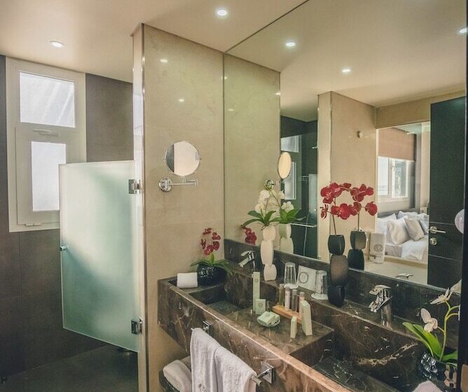 Suite Deluxe Vista Mar, Louis V Hotel Beirut