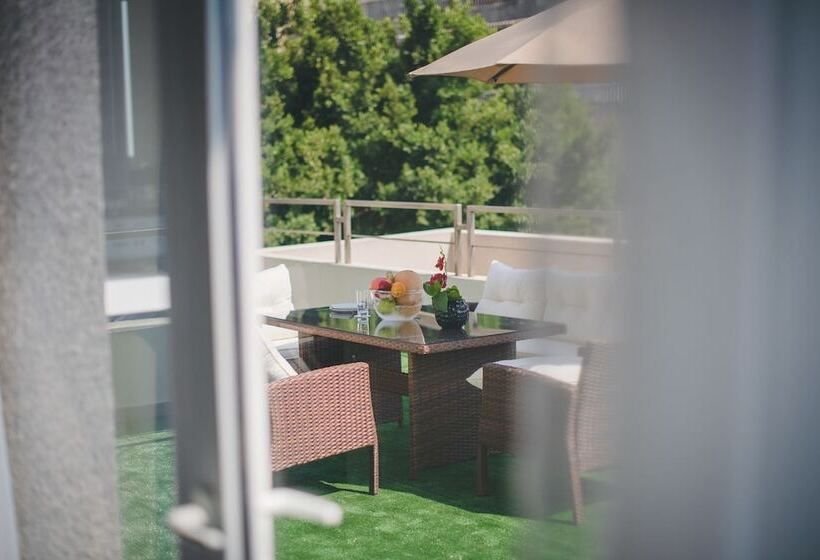 Suite Executiva, Louis V Hotel Beirut