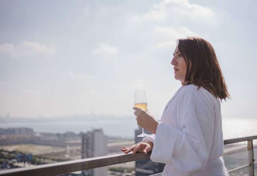 Suite Vista Mar, Louis V Hotel Beirut