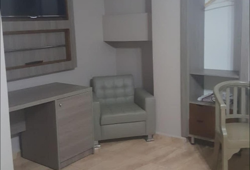 اتاق استاندارد, Palais Familial