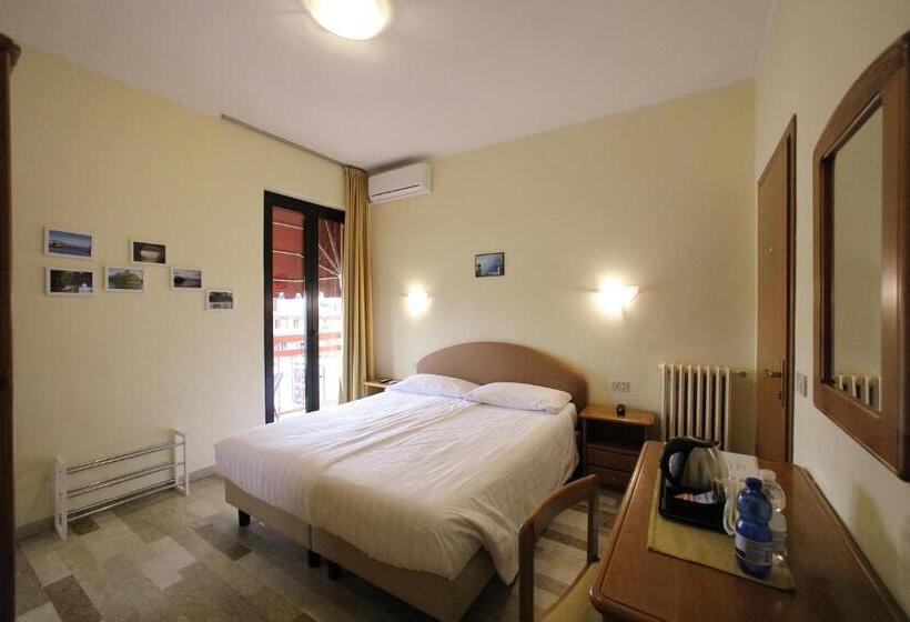 Номер Стандарт с Балконом, Primavera